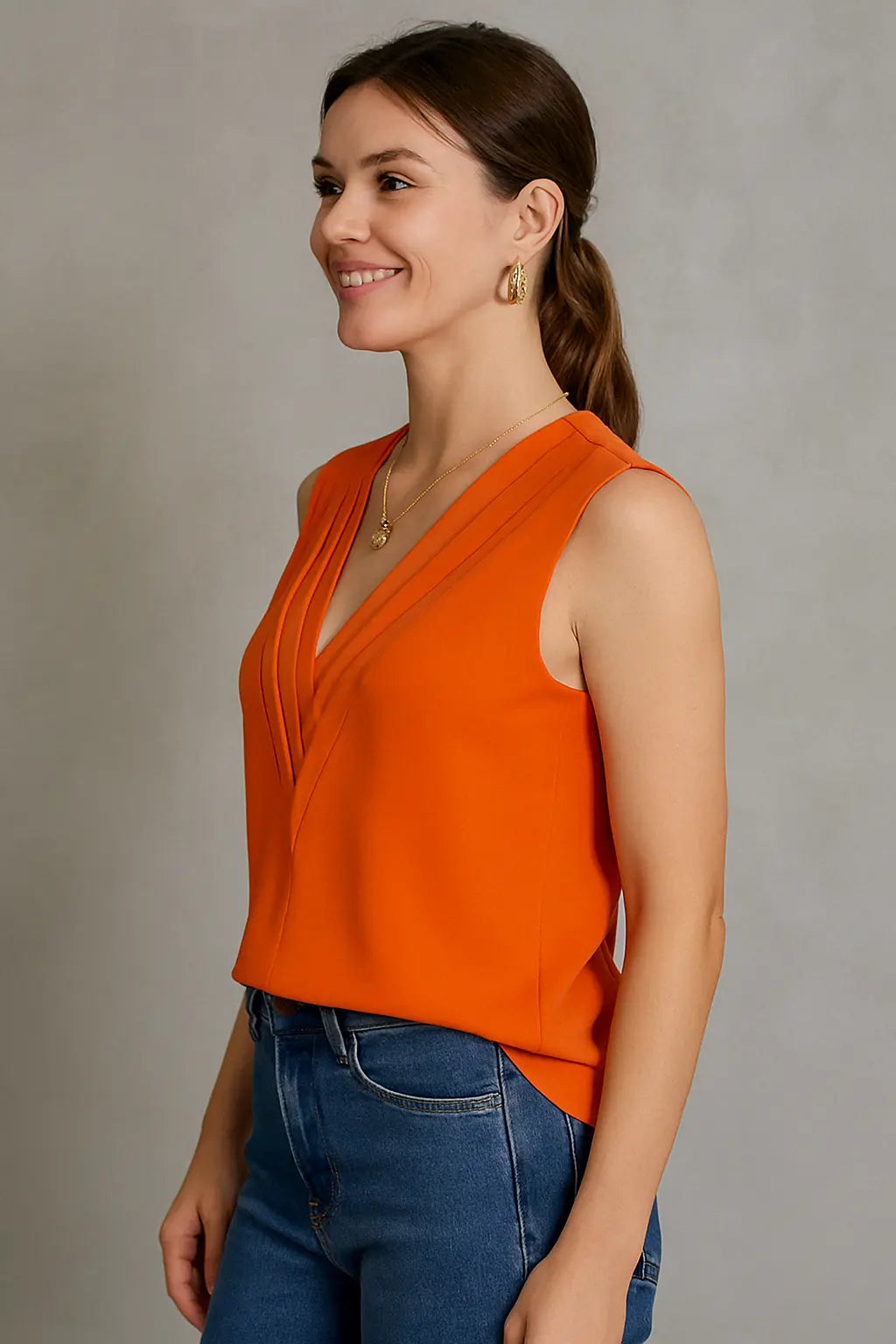 Lucia Dames Oranje Mouwloos Blouse Met Elegante Pasvorm VIQA© NEDERLAND