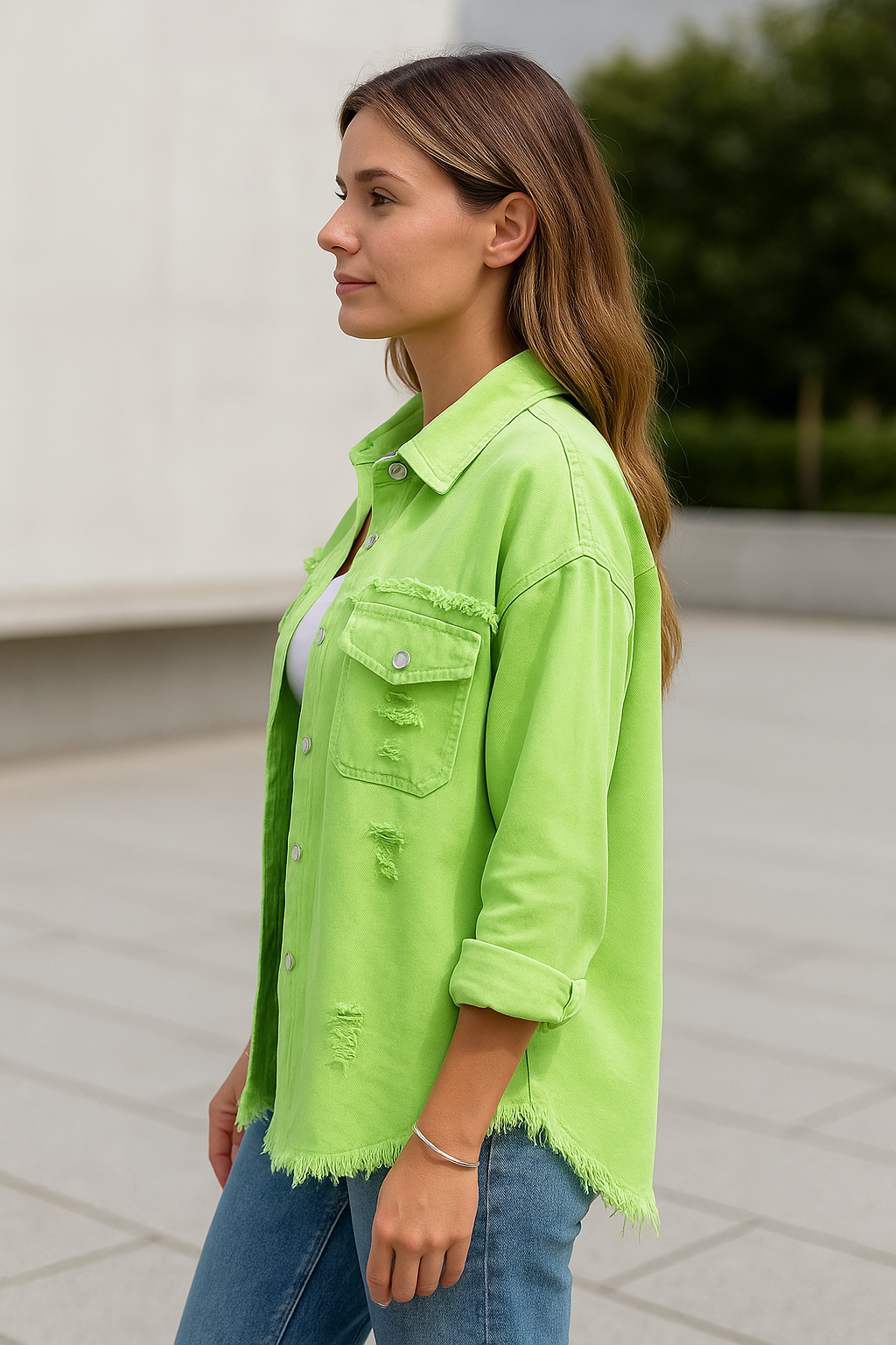 Spijkerjasje Voor Dames, Los Casual Jeancoat Met Onafgewerkte Randen En Distressed Gaten | VIQA VIQA© NEDERLAND